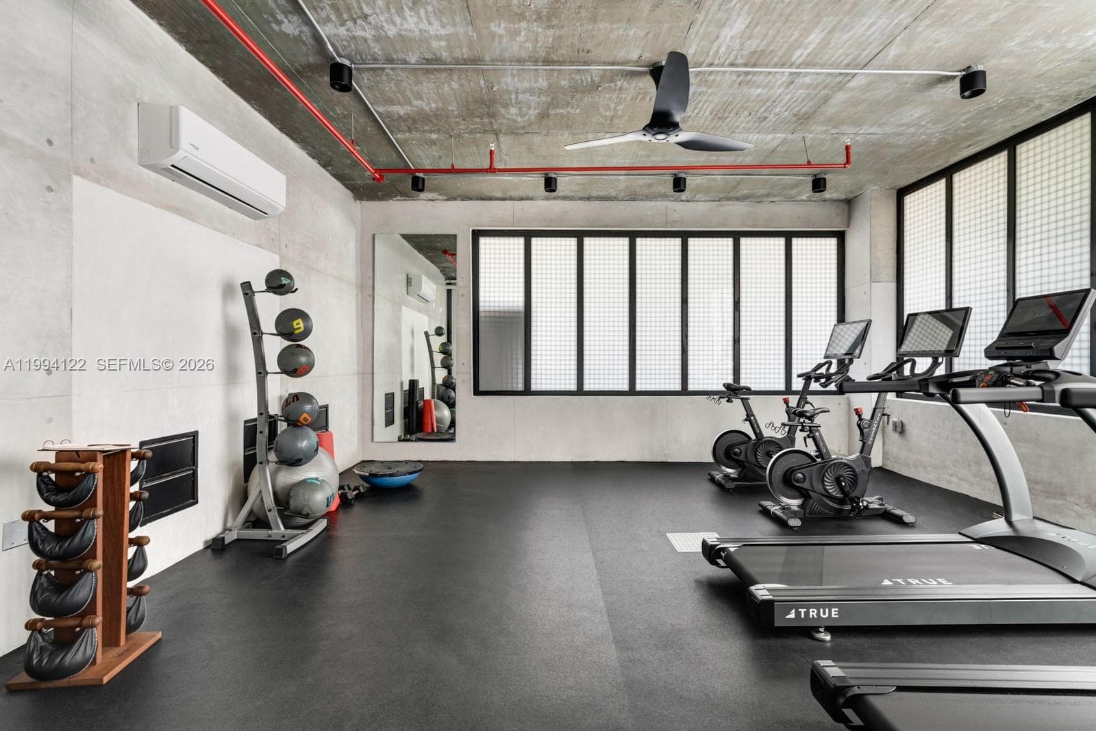 A11994122 — Miami Beach — 25