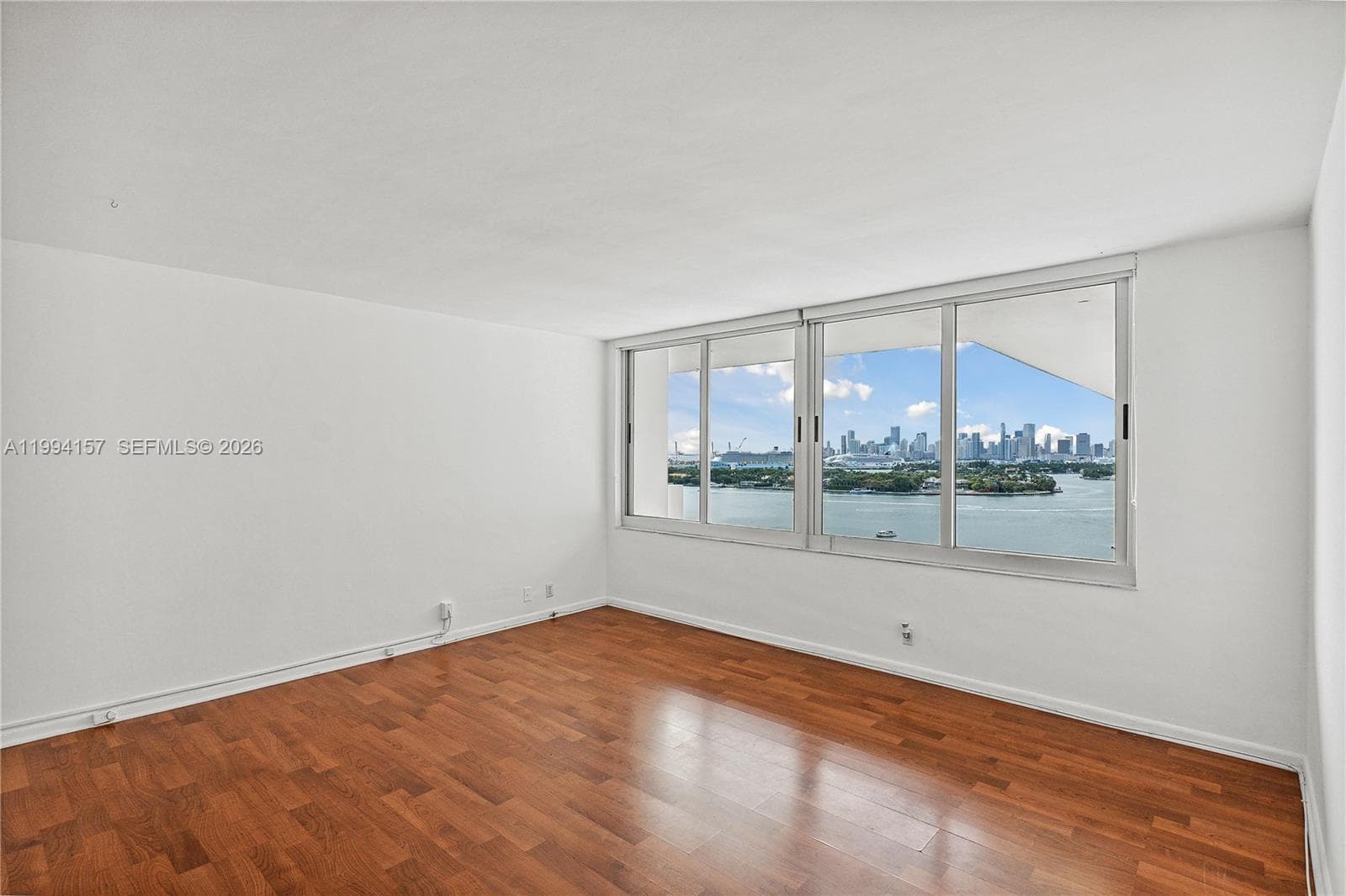 A11994157 — Miami Beach — 3