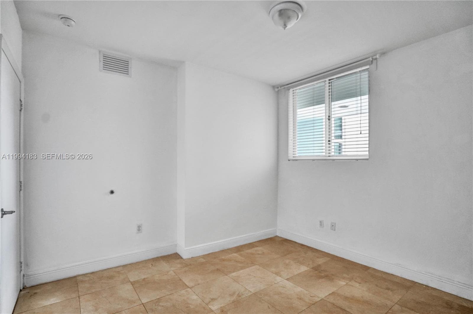 A11994183 — Miami Beach — 6