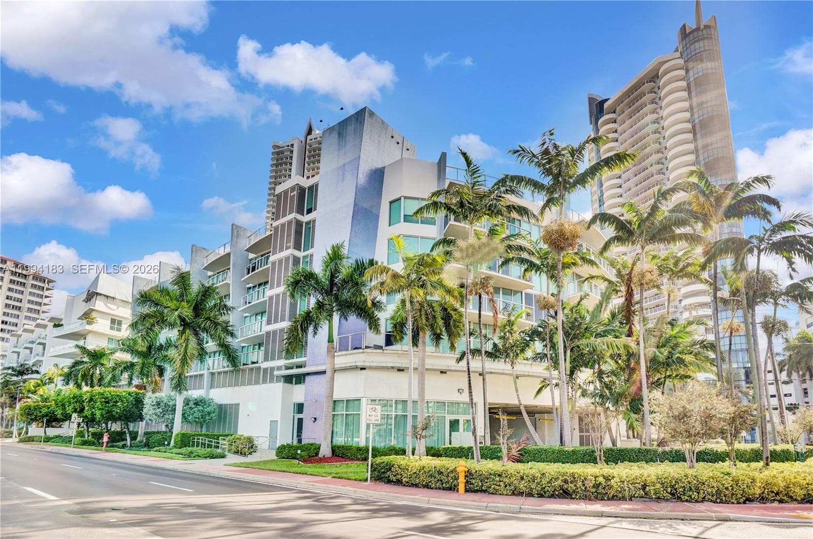 A11994183 — Miami Beach