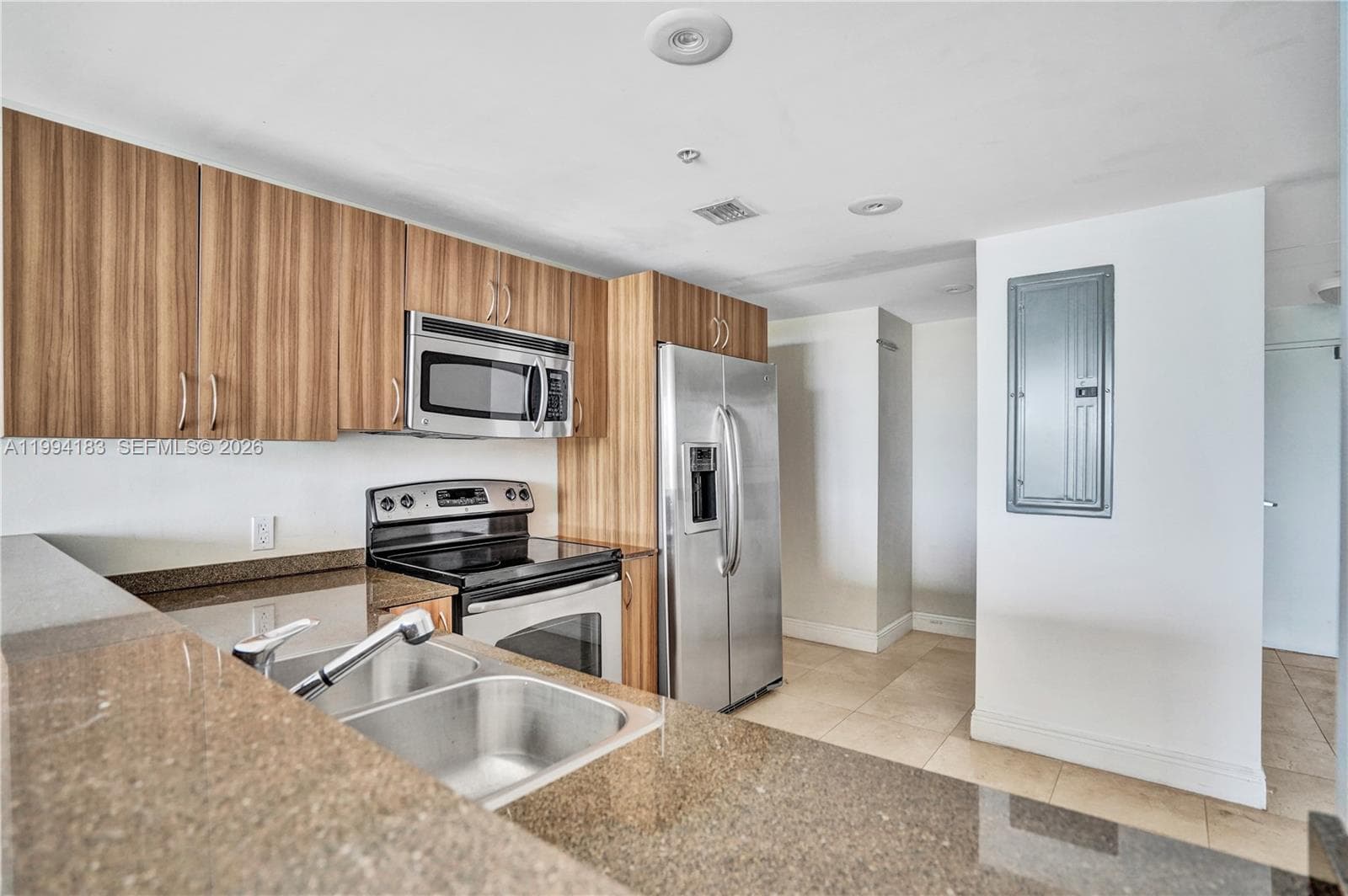 A11994183 — Miami Beach — 9