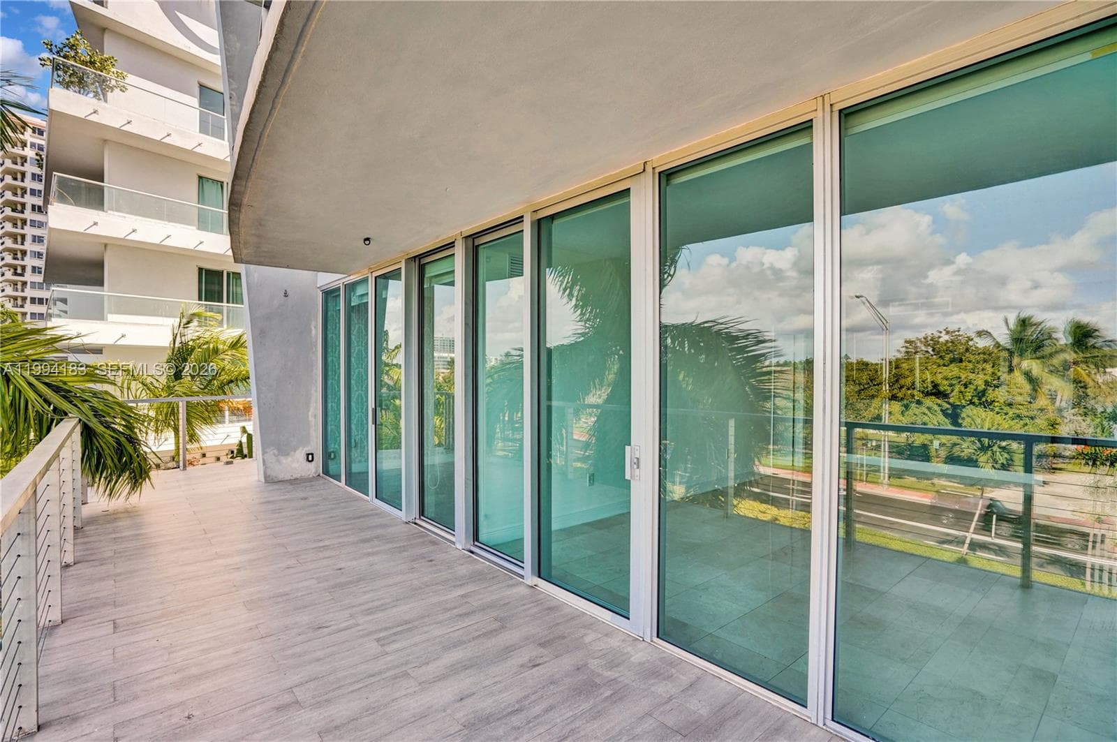 A11994183 — Miami Beach — 24