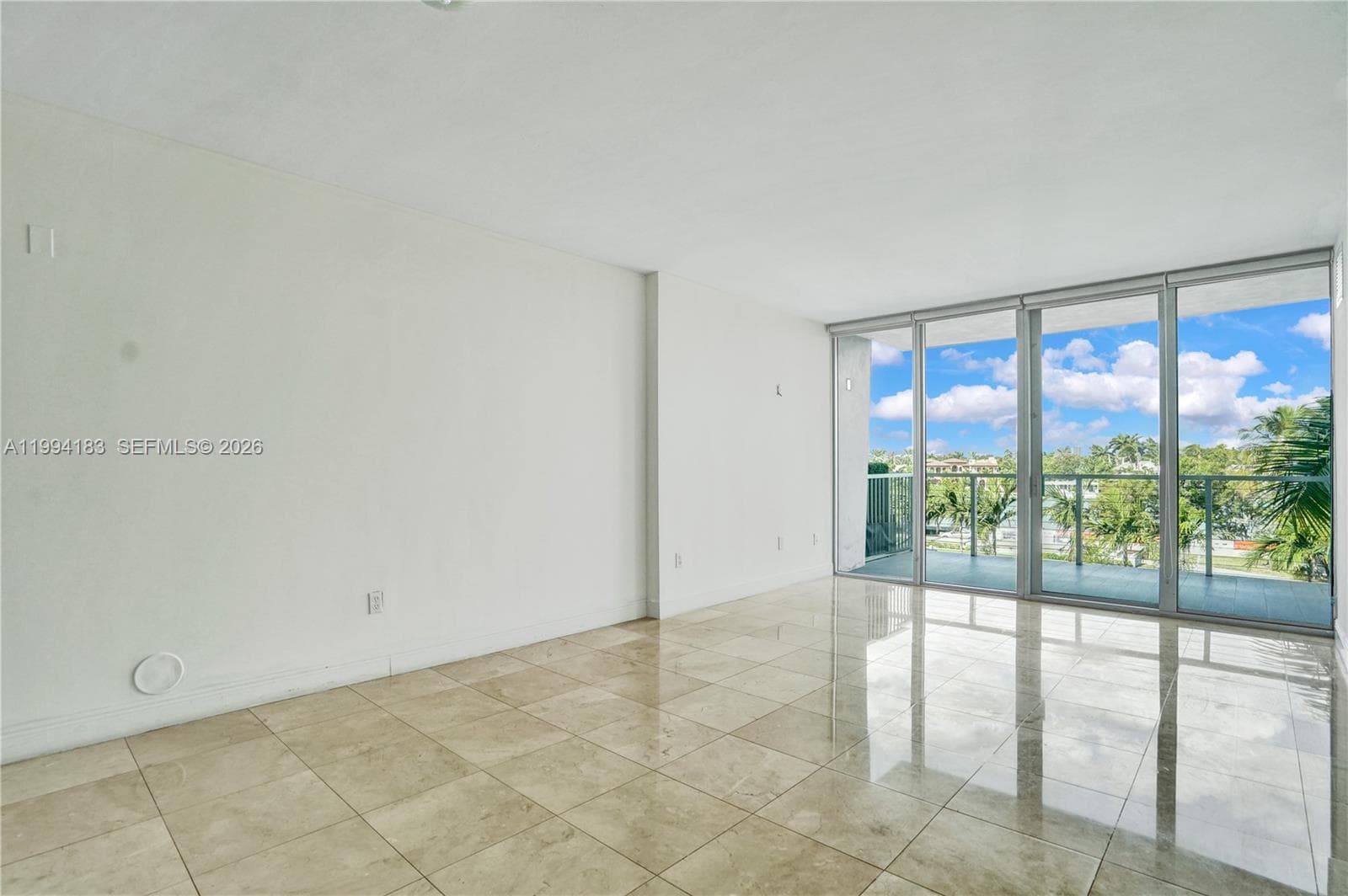 A11994183 — Miami Beach — 14