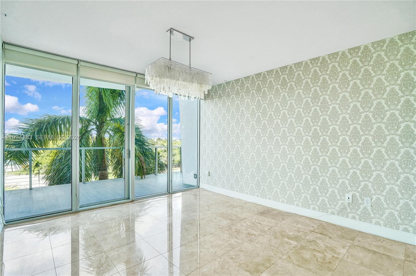 A11994183 — Miami Beach — 19