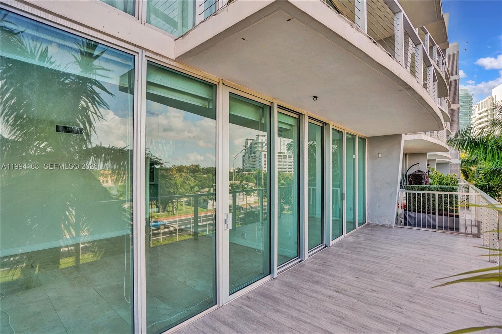 A11994183 — Miami Beach — 25