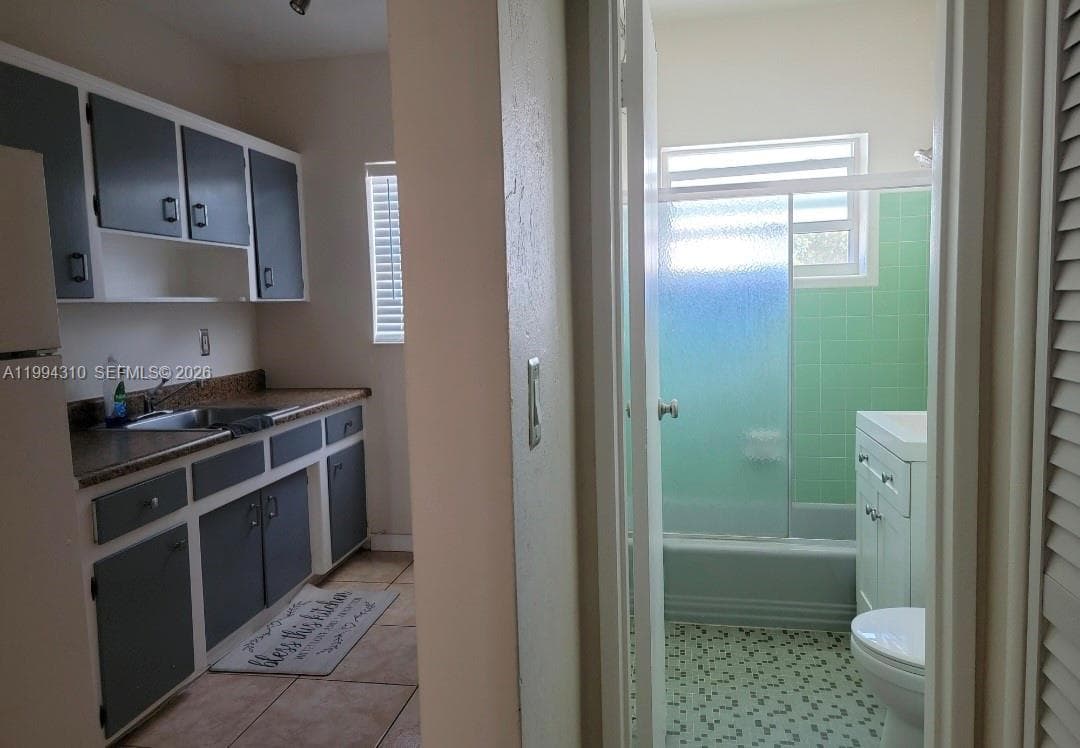 A11994310 — Miami Beach — 6