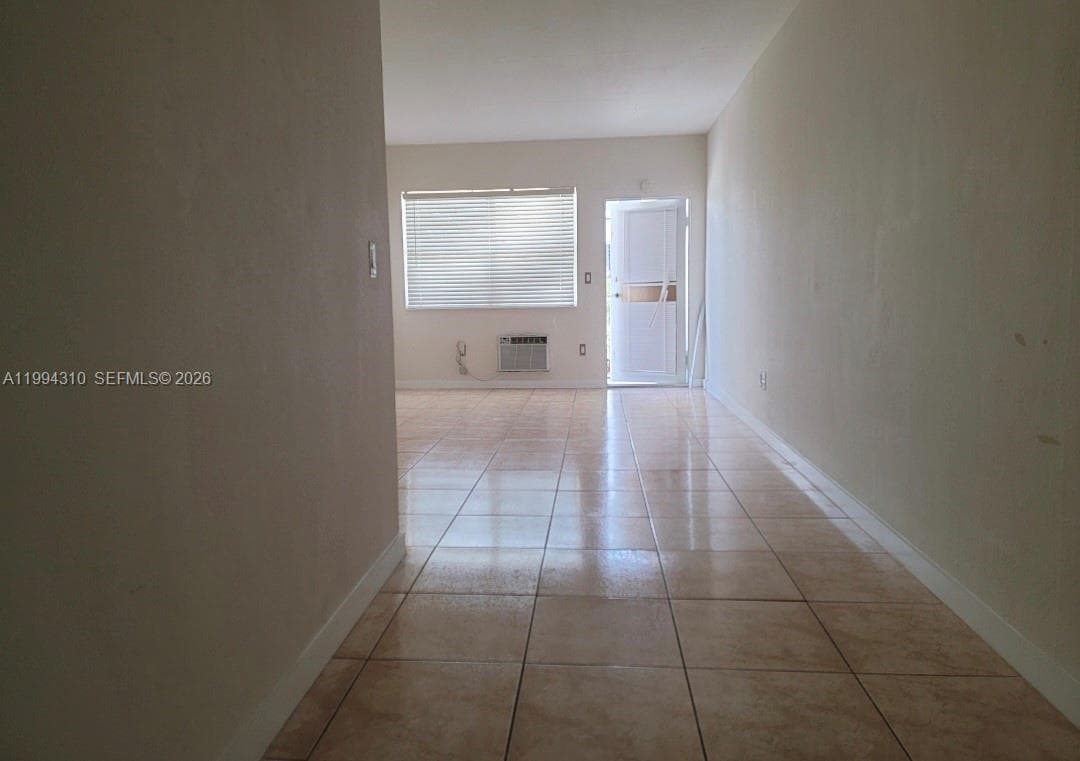 A11994310 — Miami Beach — 3