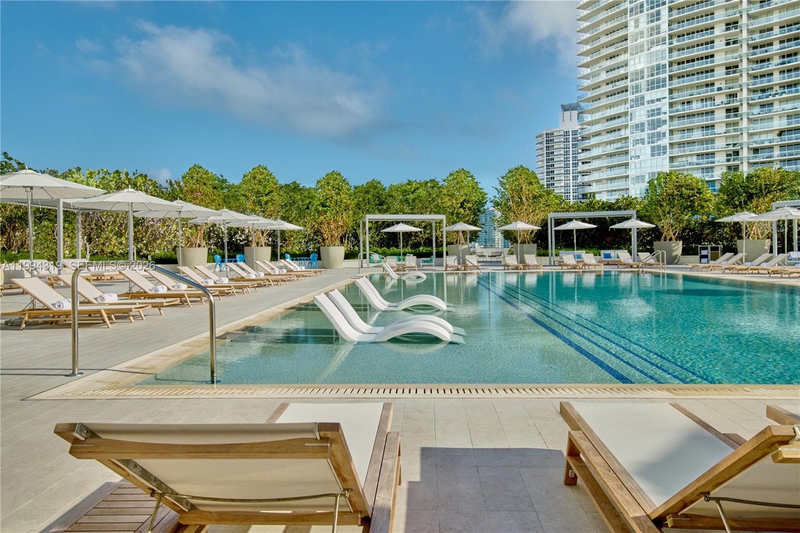 A11994319 — Miami Beach — 18