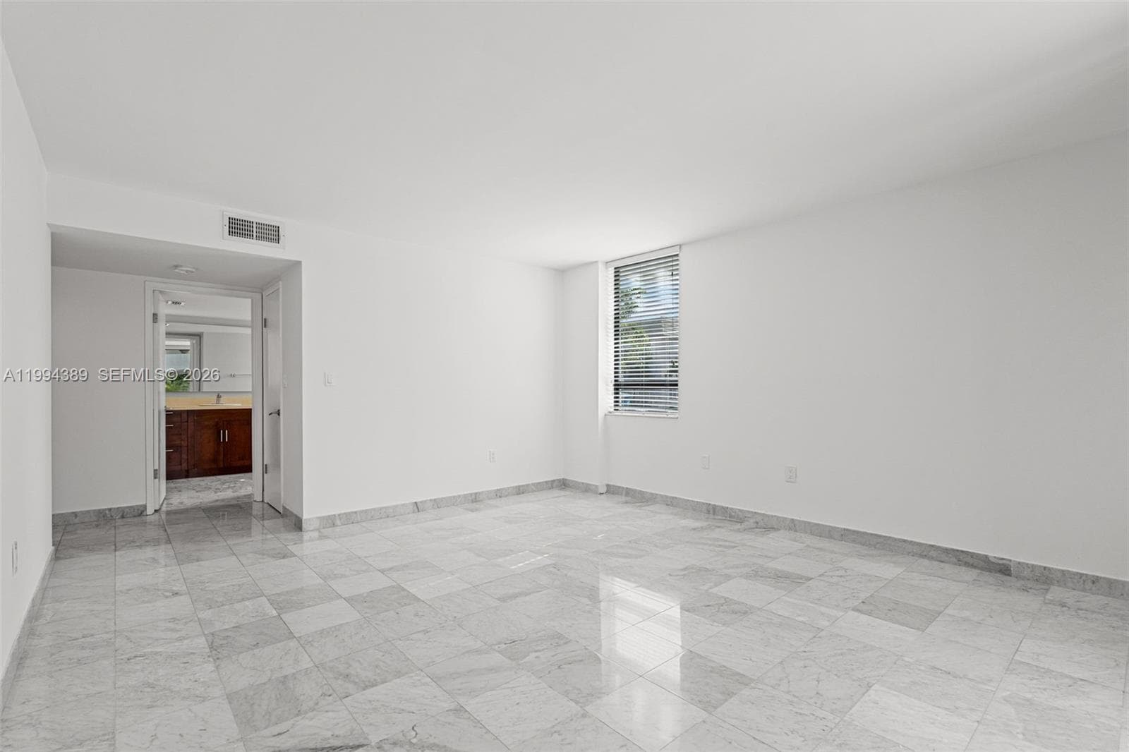 A11994389 — Miami Beach — 23