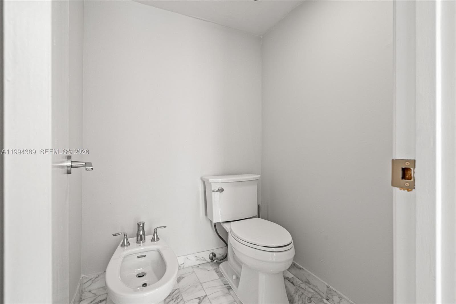 A11994389 — Miami Beach — 27