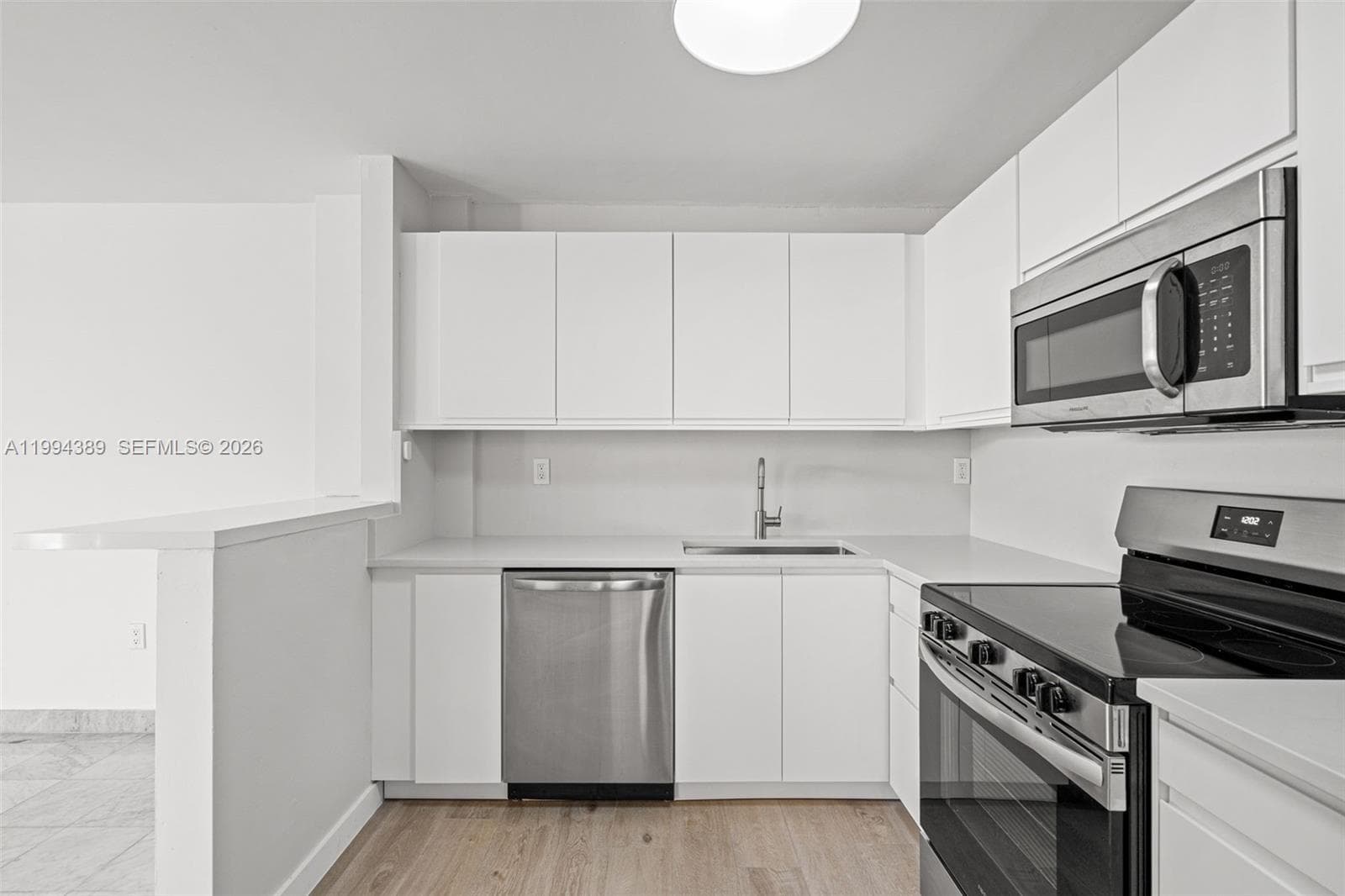 A11994389 — Miami Beach — 17