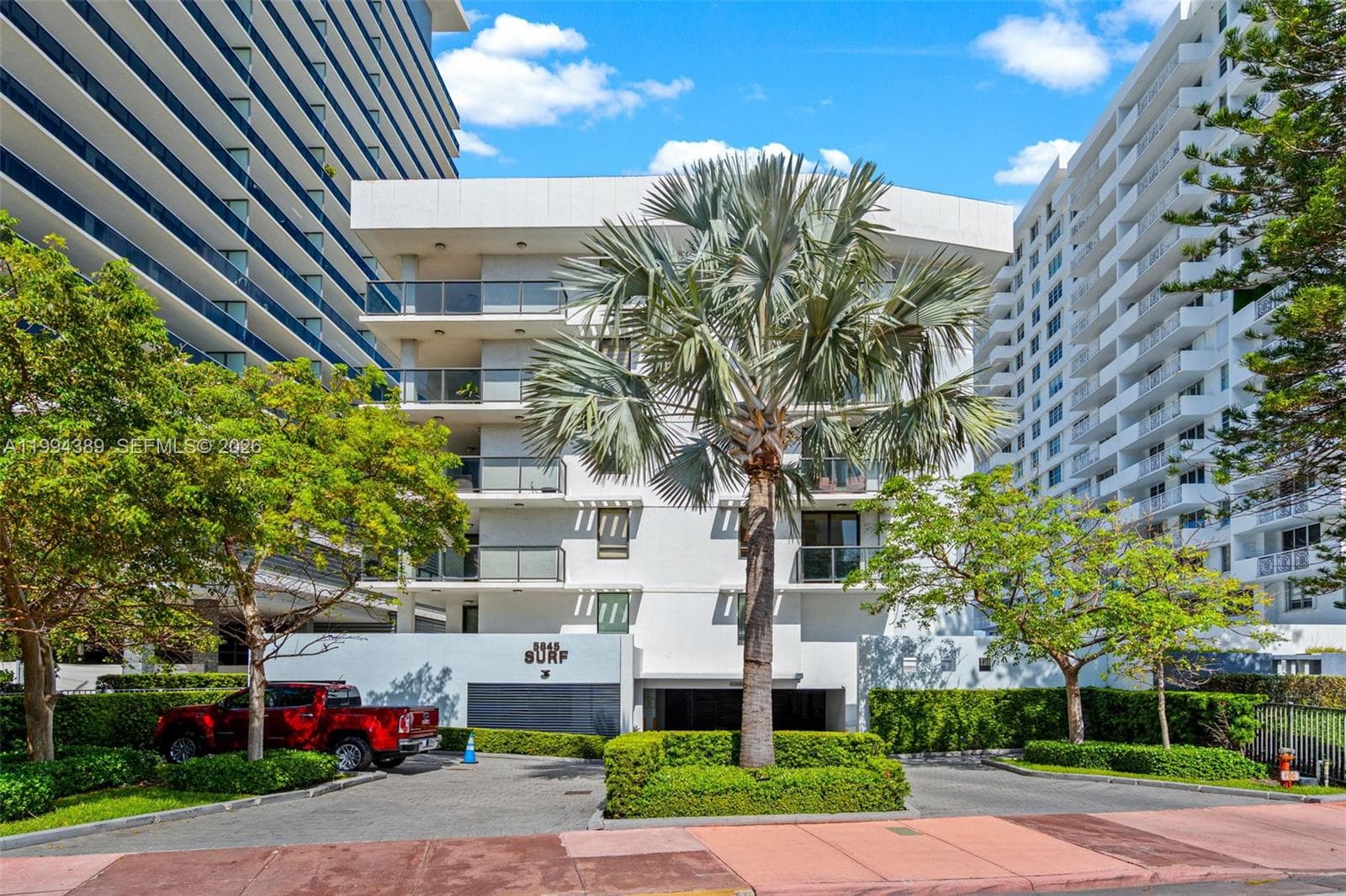 A11994389 — Miami Beach — 3