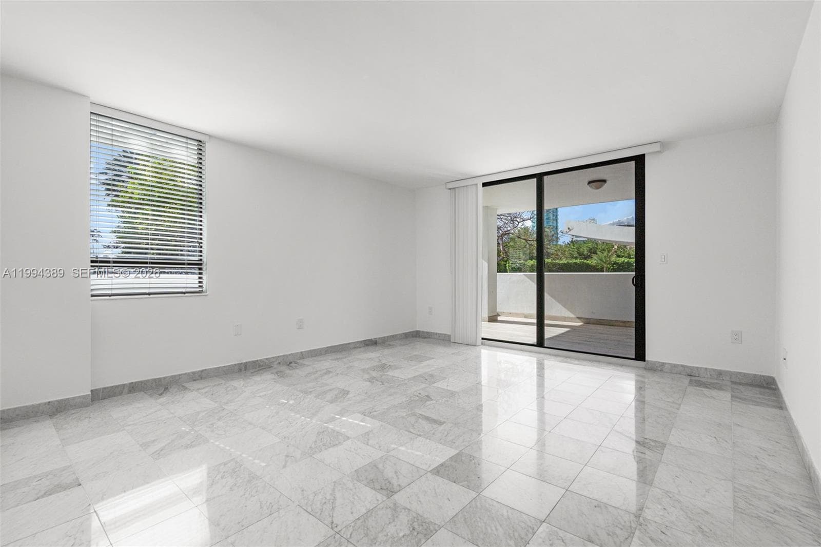 A11994389 — Miami Beach — 20