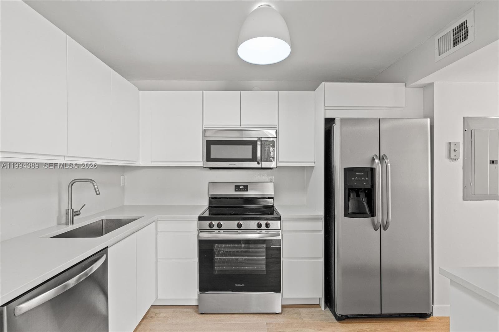 A11994389 — Miami Beach — 14