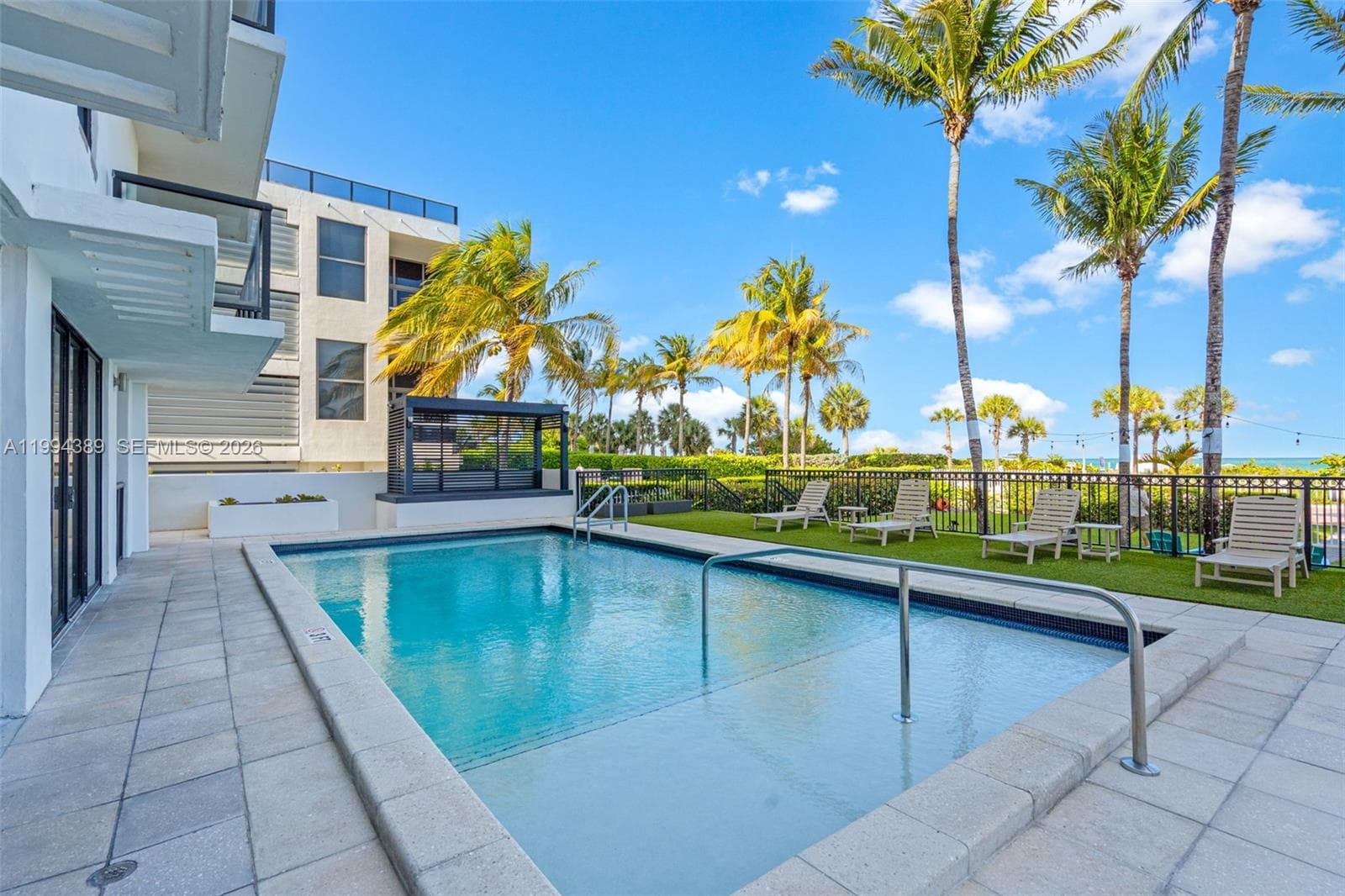 A11994389 — Miami Beach — 41