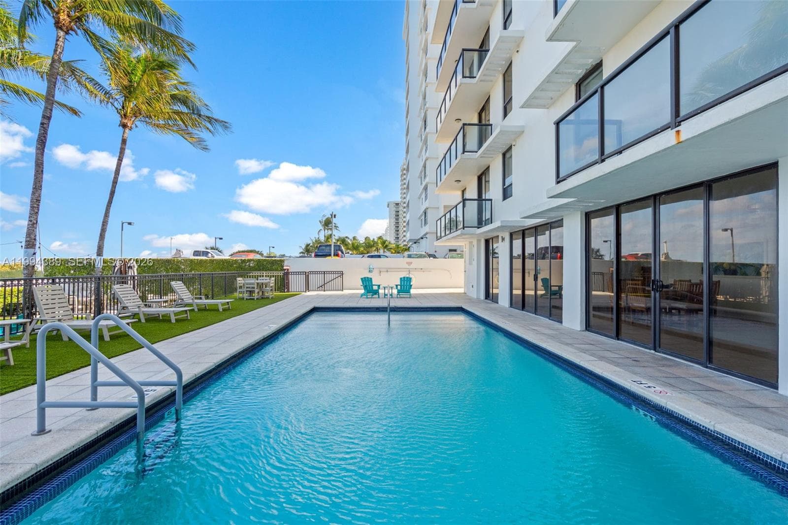 A11994389 — Miami Beach — 40