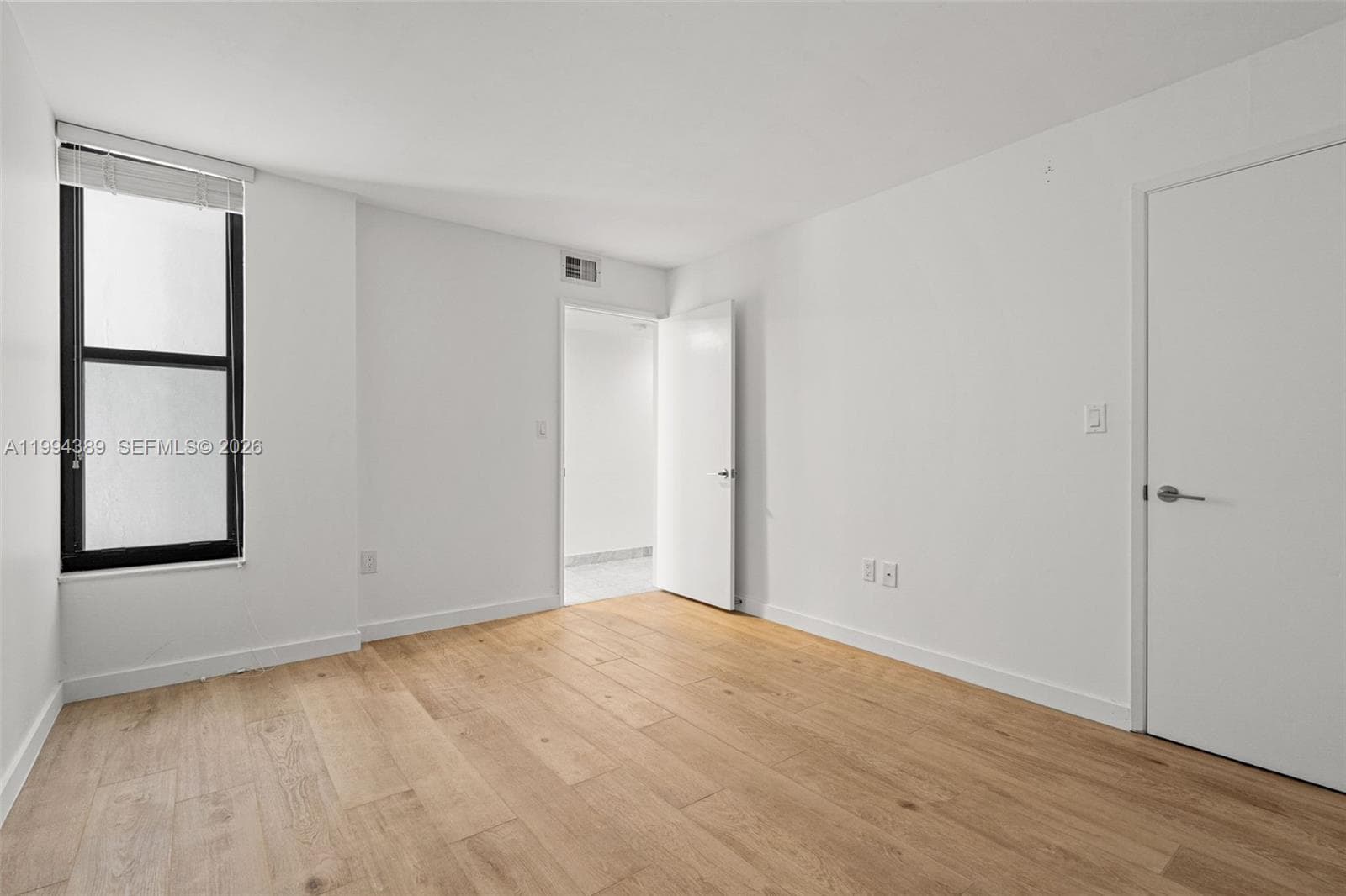 A11994389 — Miami Beach — 31