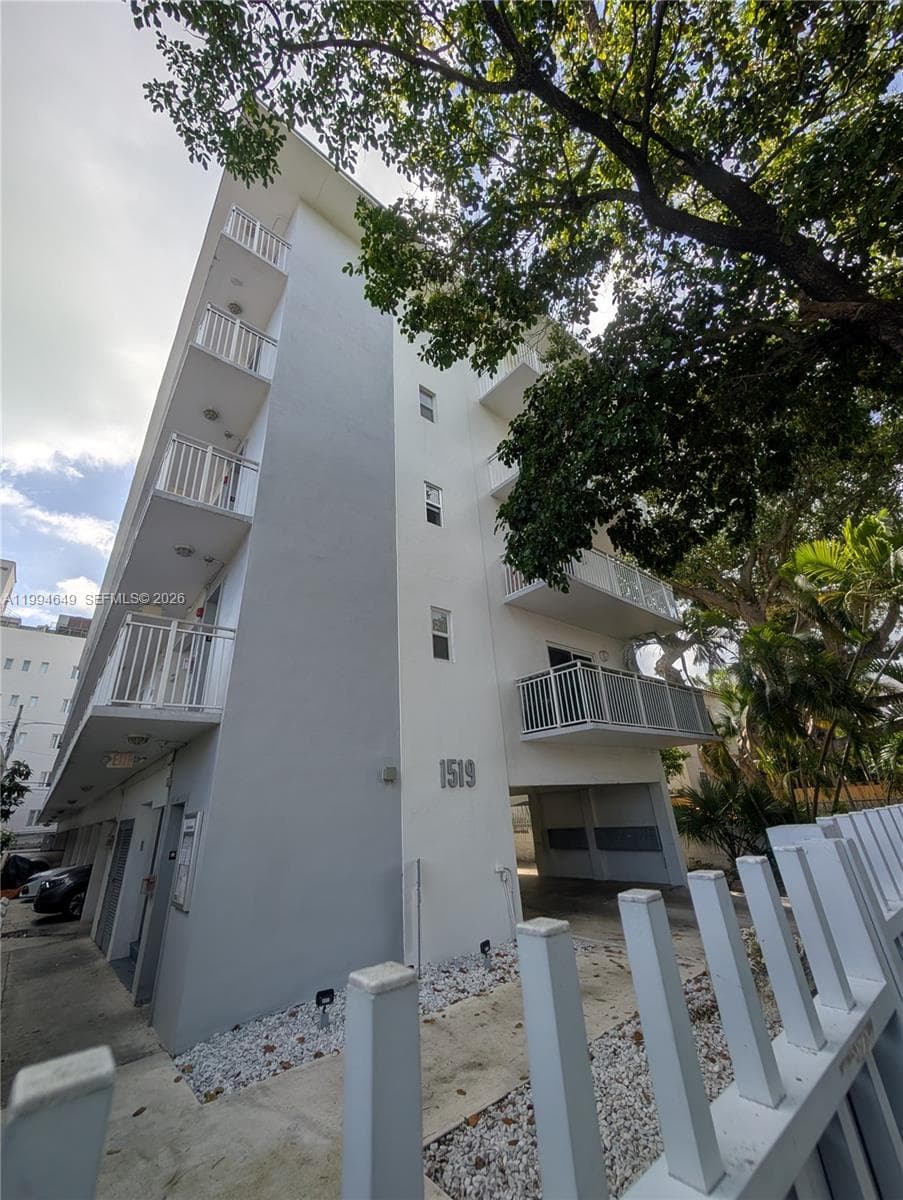 A11994649 — Miami Beach — 18