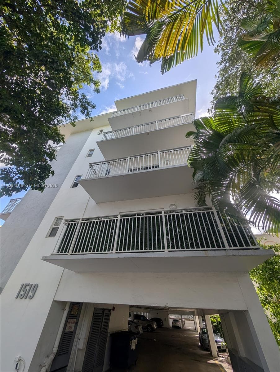 A11994649 — Miami Beach — 19
