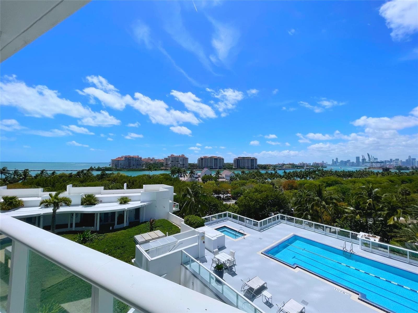 B26010930 — Miami Beach — 3