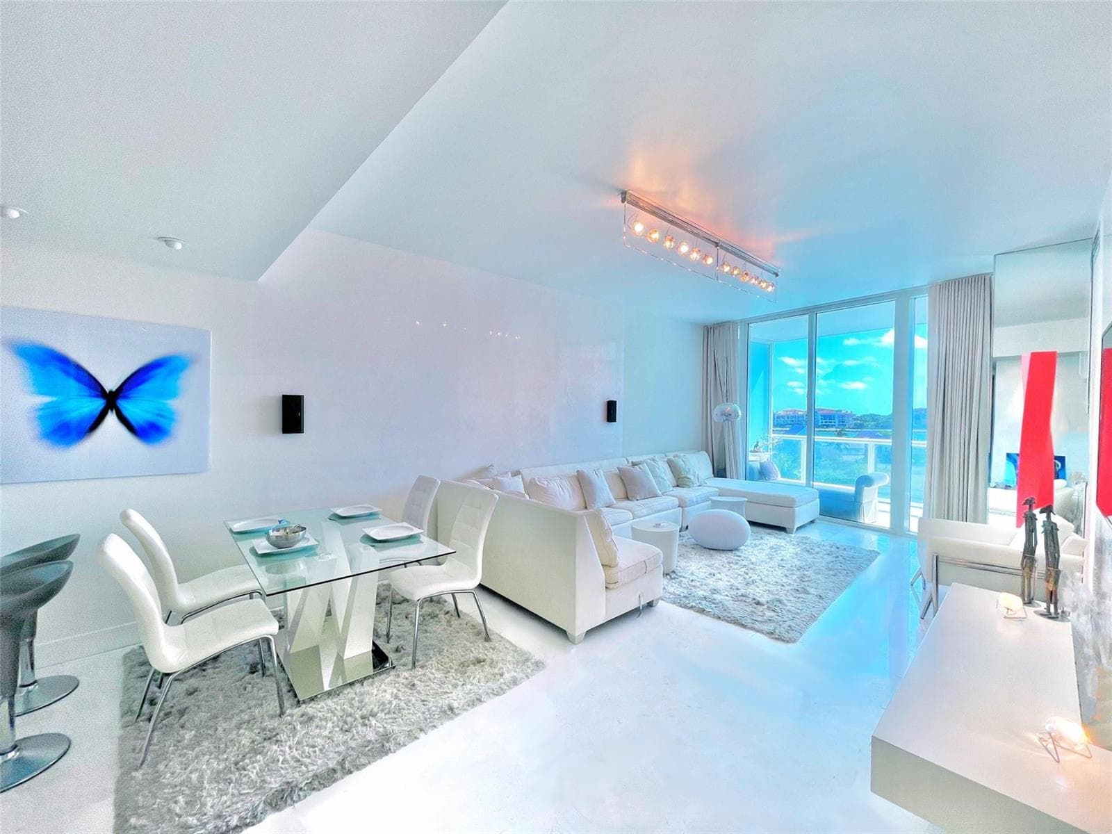 B26010930 — Miami Beach