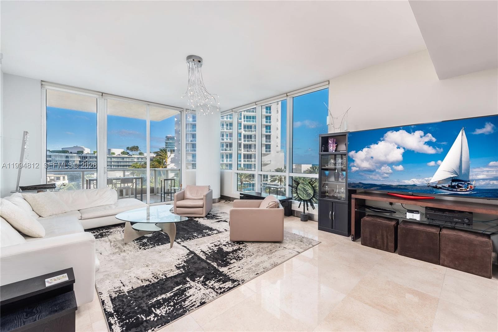 A11994812 — Miami Beach — 10