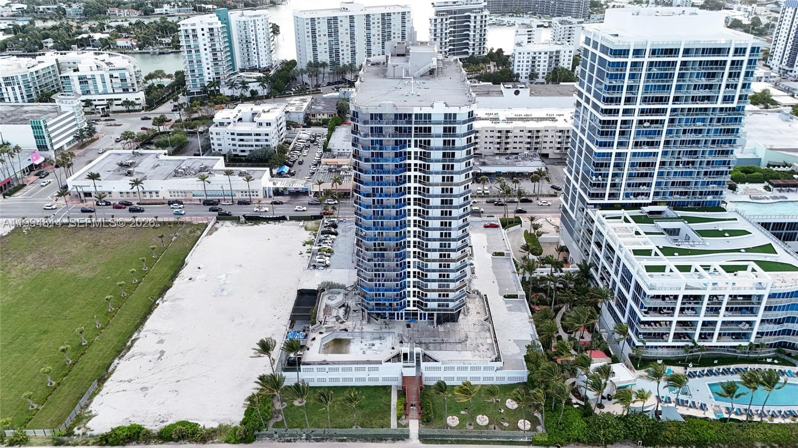 A11994814 — Miami Beach — 18
