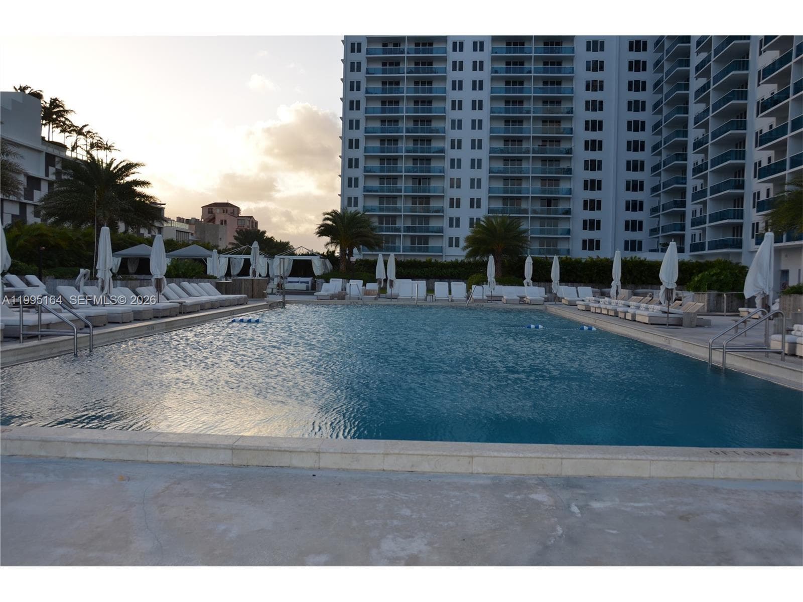 A11995164 — Miami Beach — 34