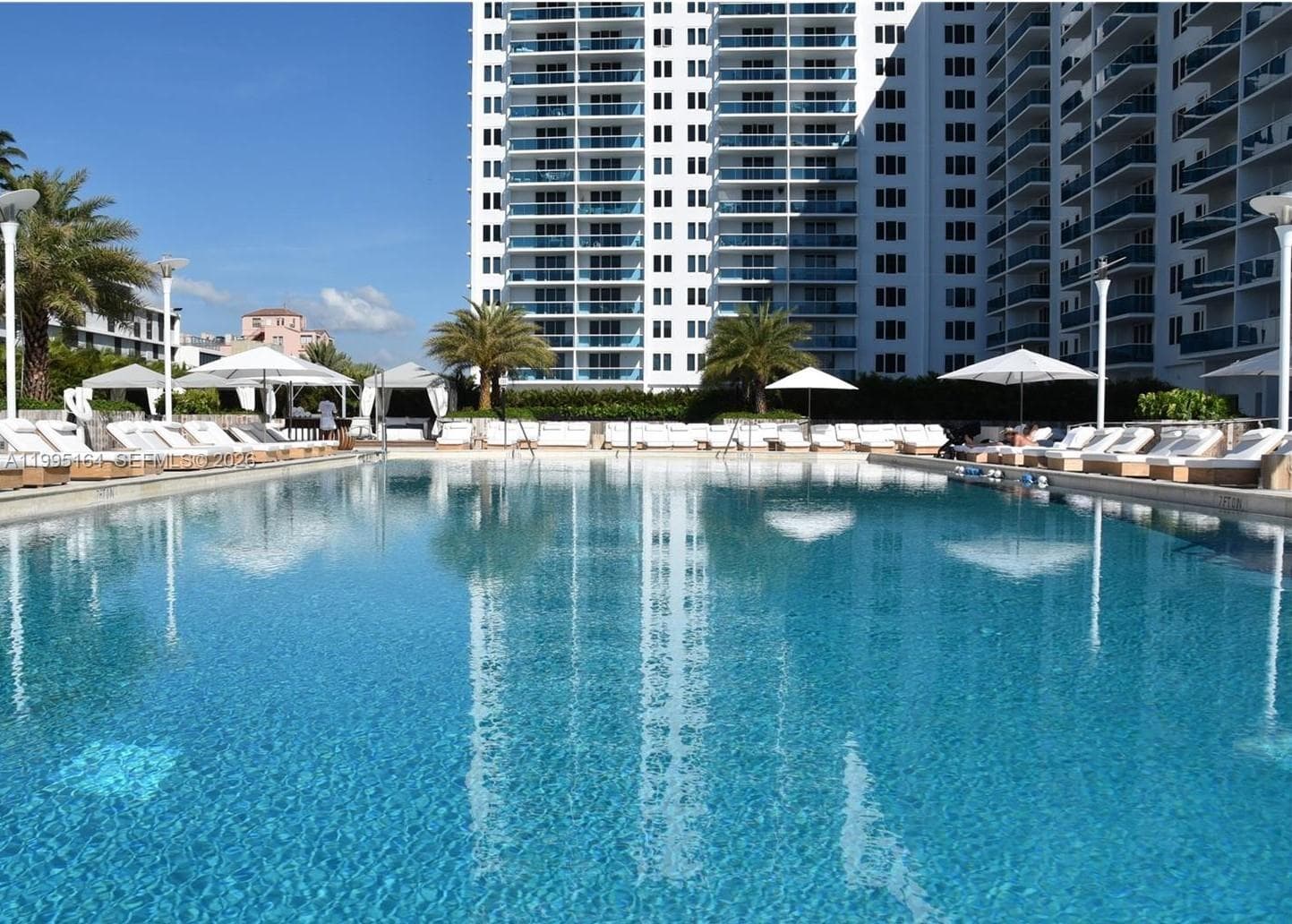 A11995164 — Miami Beach — 55