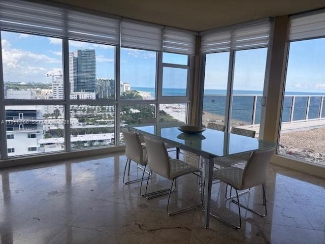 A11995200 — Miami Beach — 6