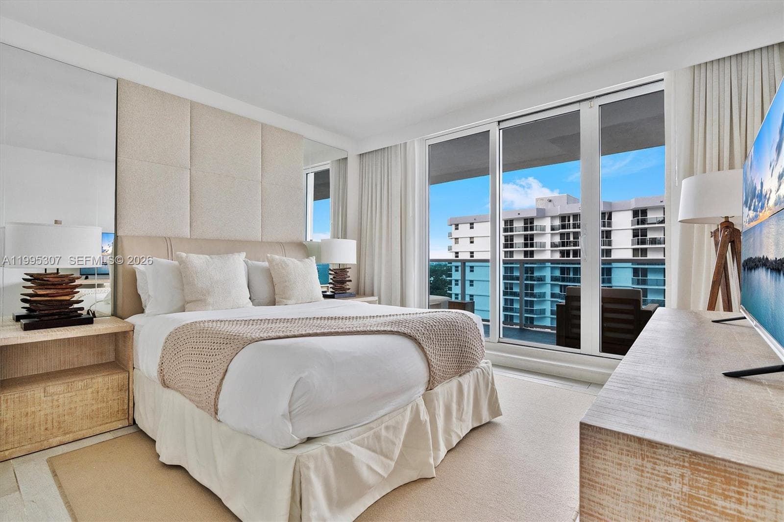 A11995307 — Miami Beach — 27