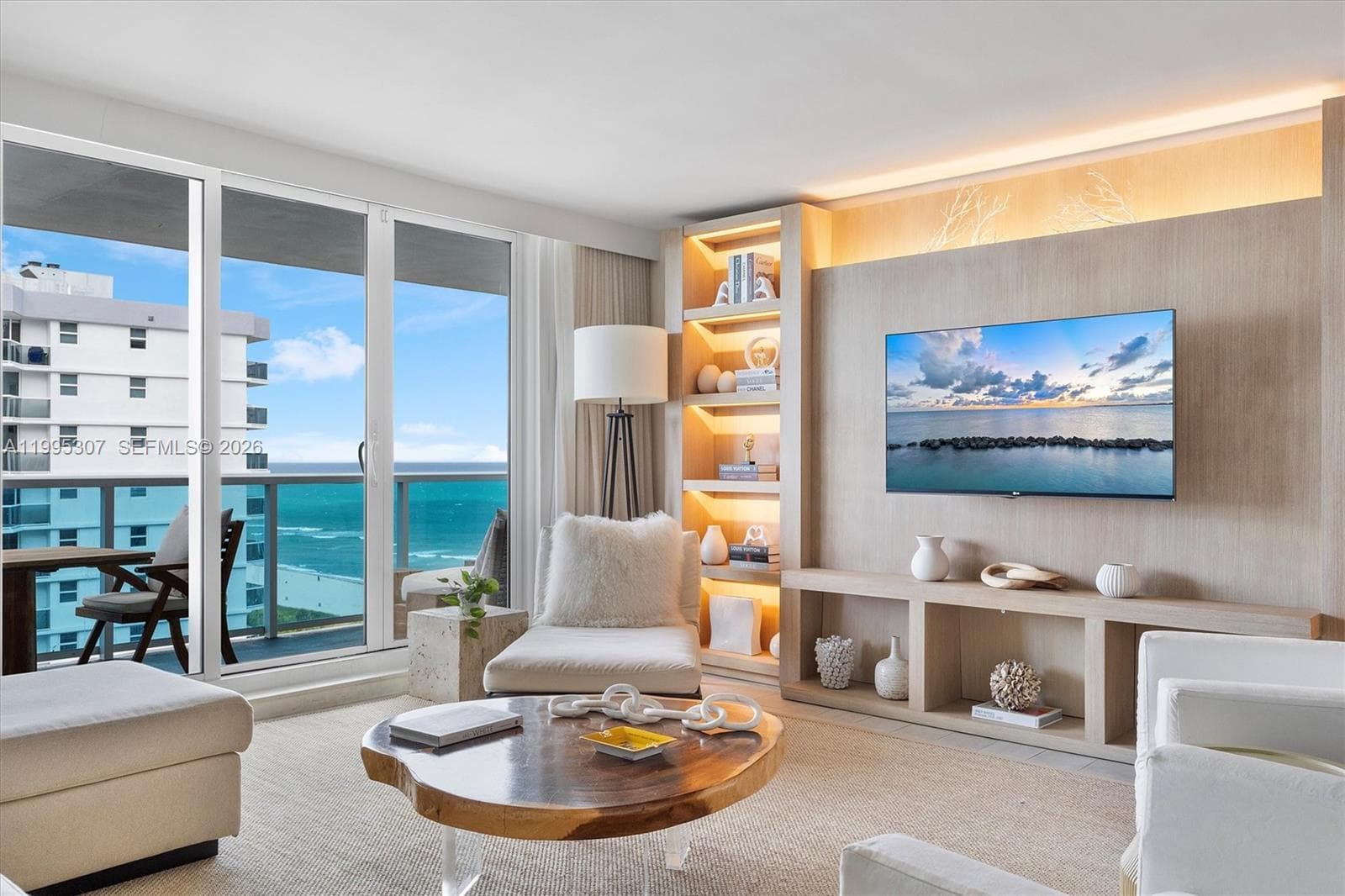 A11995307 — Miami Beach — 3