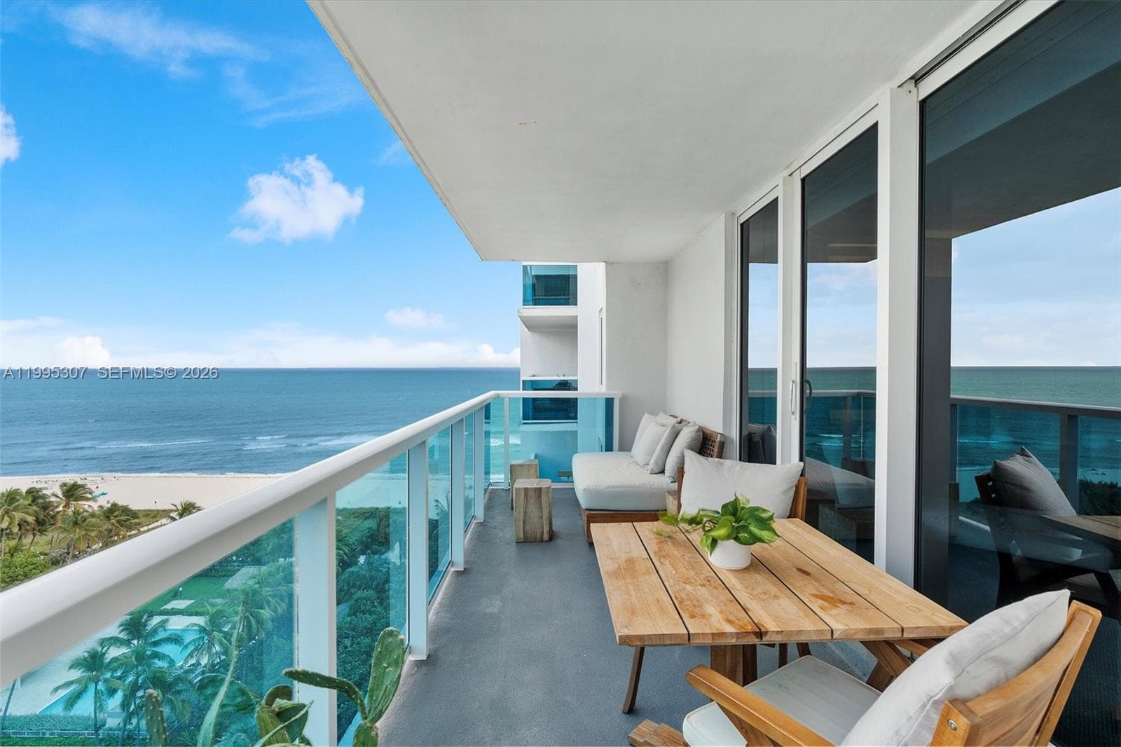 A11995307 — Miami Beach — 10