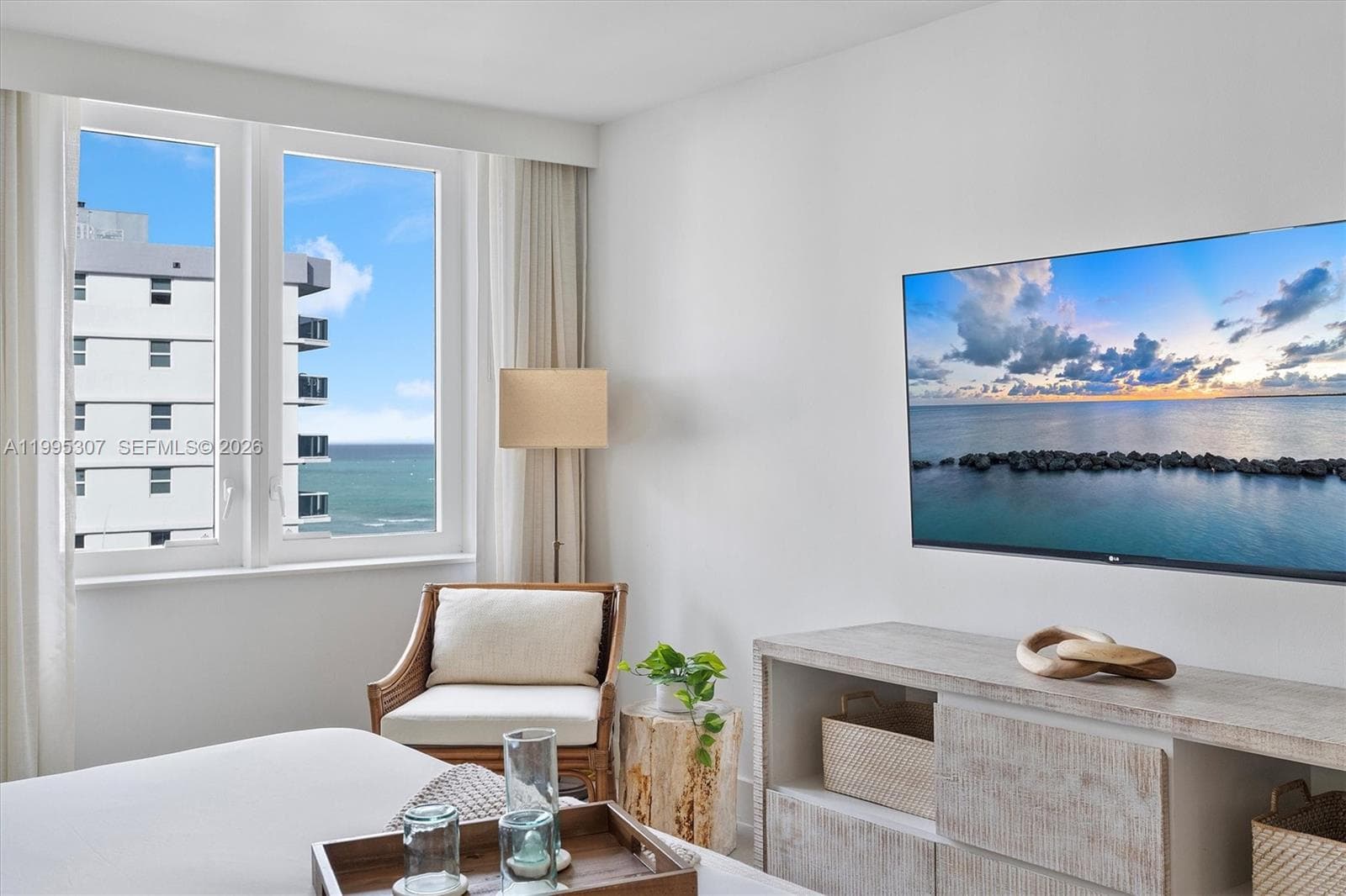 A11995307 — Miami Beach — 19