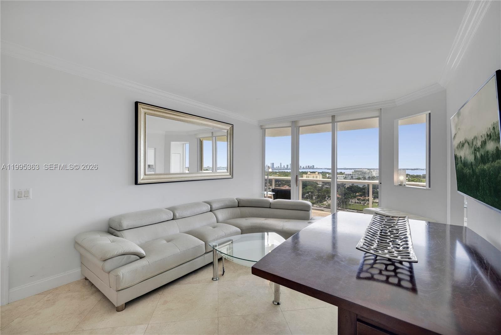 A11995363 — Miami Beach — 2