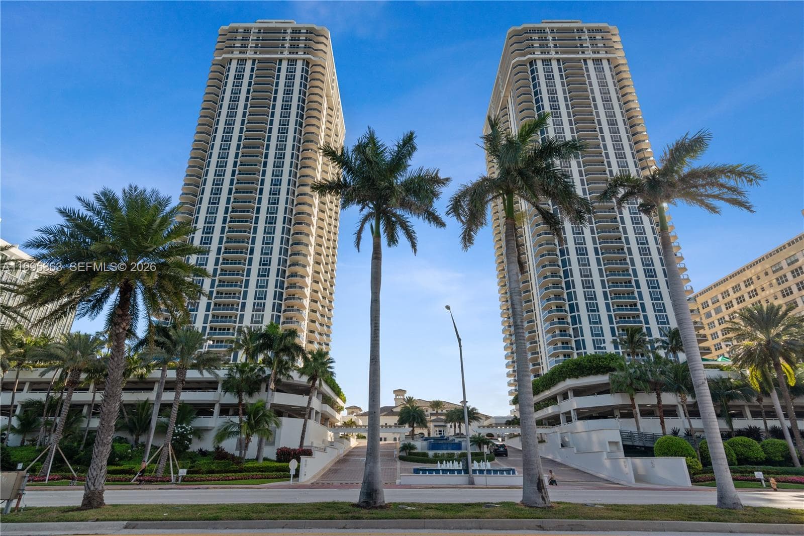 A11995363 — Miami Beach — 16
