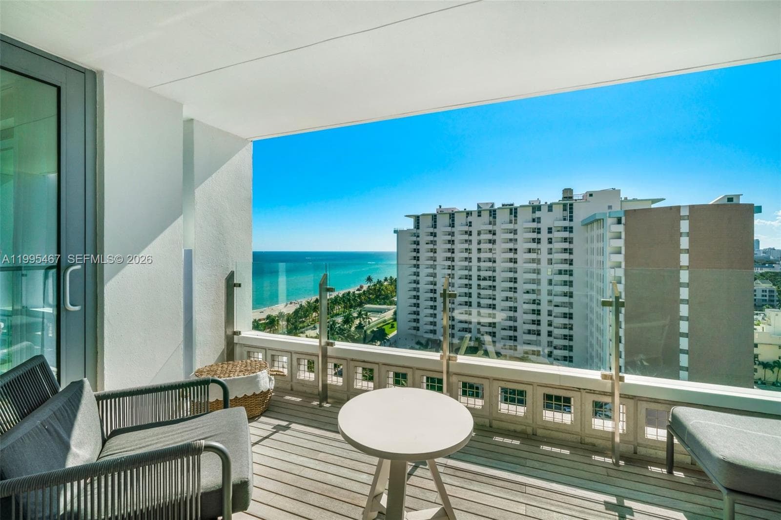 A11995467 — Miami Beach — 23
