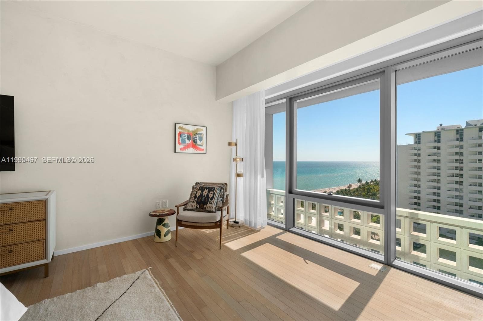 A11995467 — Miami Beach — 13
