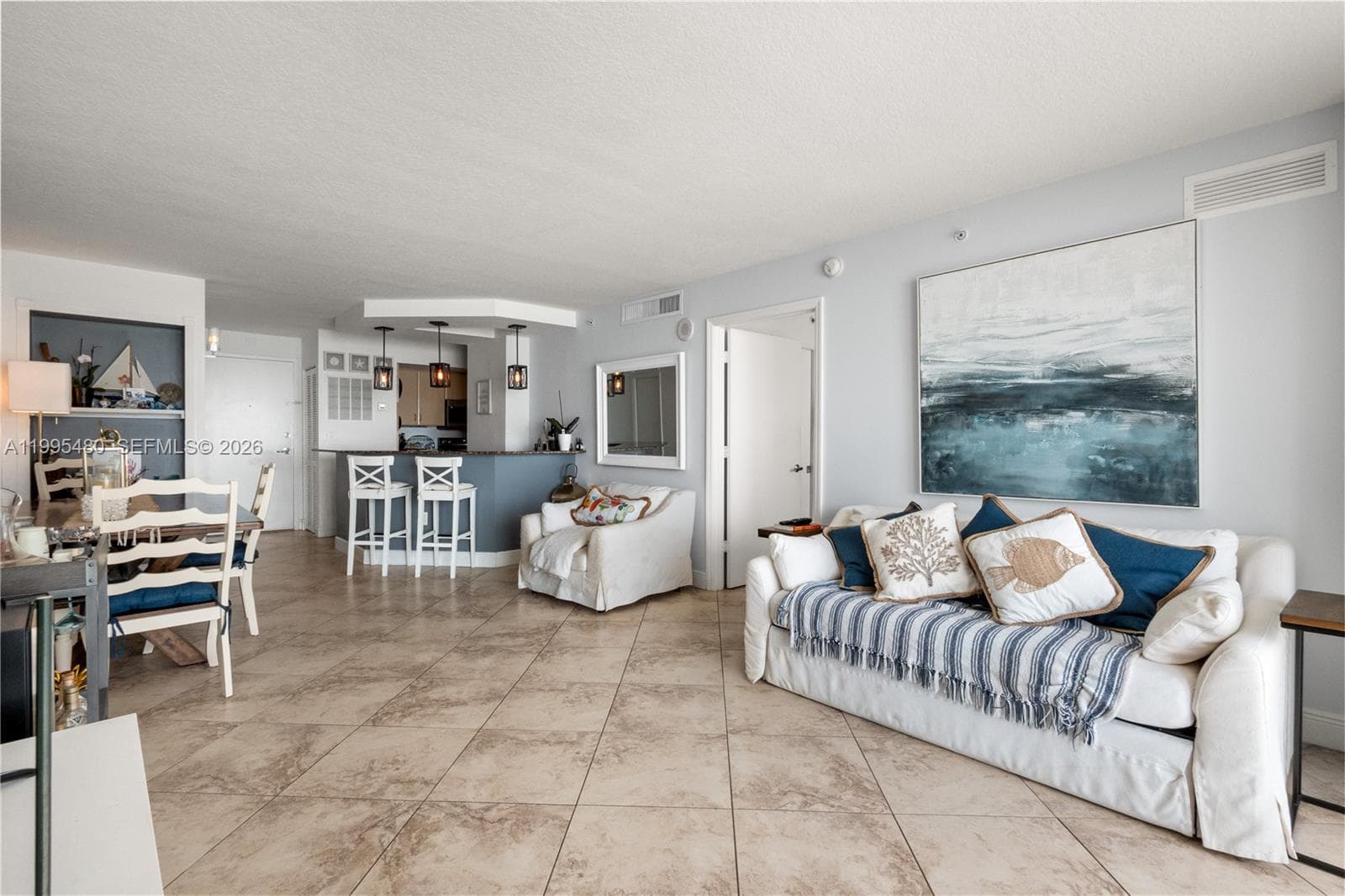 A11995480 — Miami Beach — 17