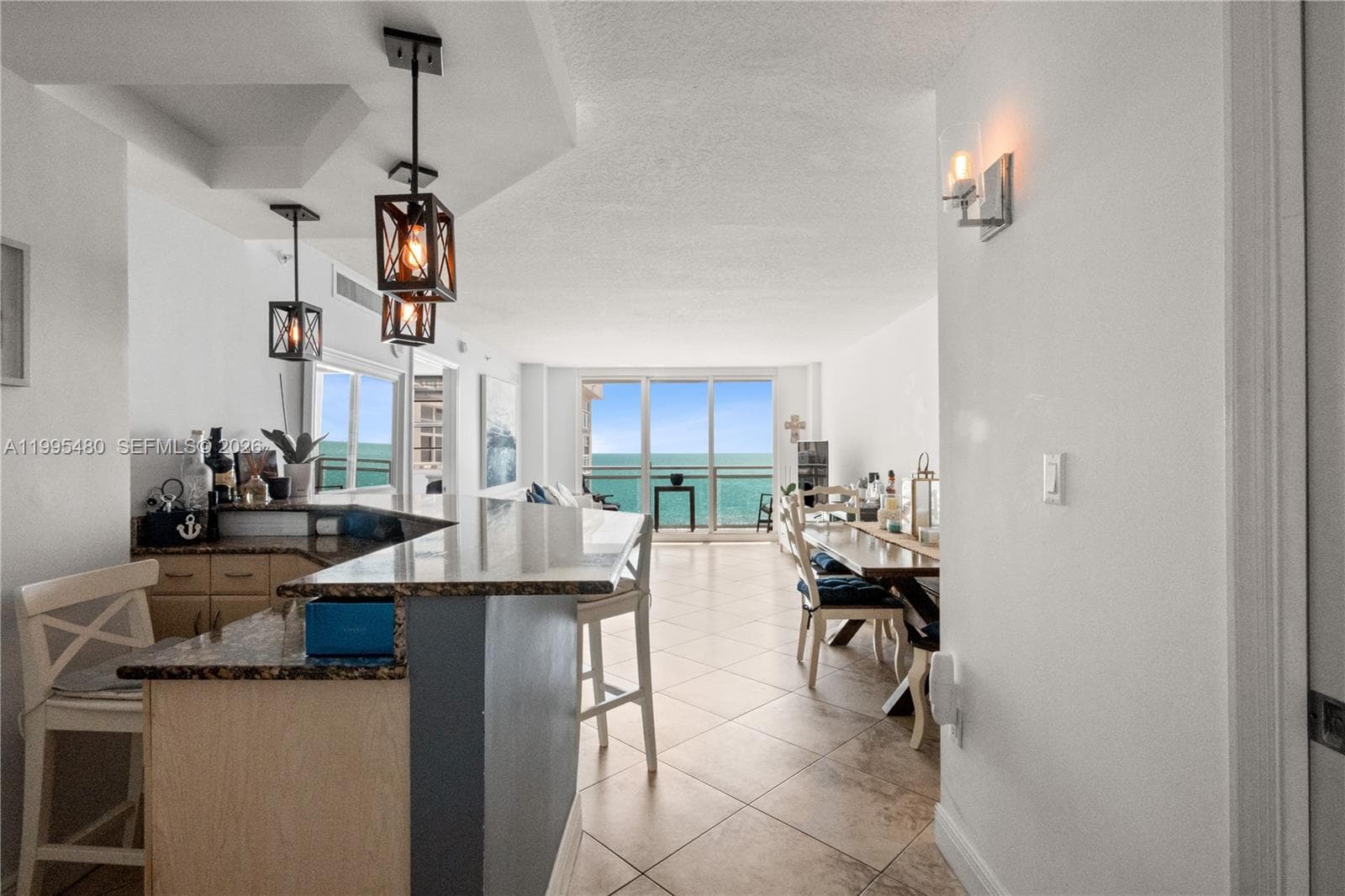 A11995480 — Miami Beach — 12