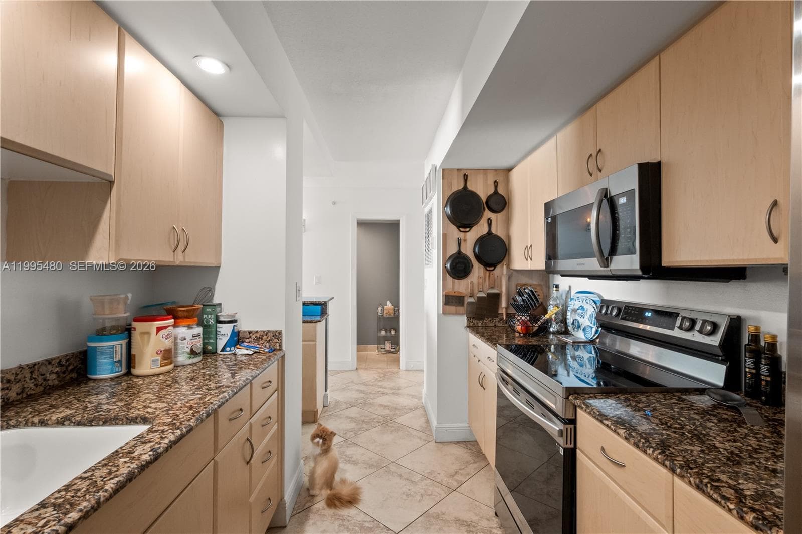 A11995480 — Miami Beach — 10
