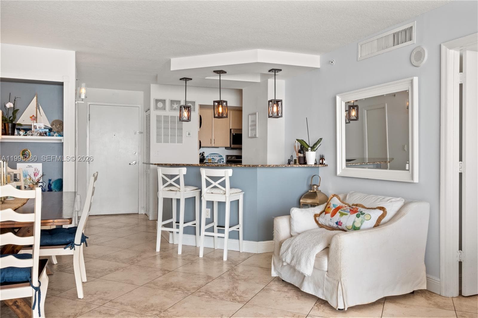 A11995480 — Miami Beach — 18