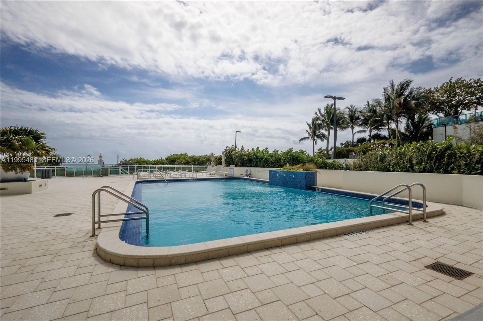 A11995480 — Miami Beach — 37
