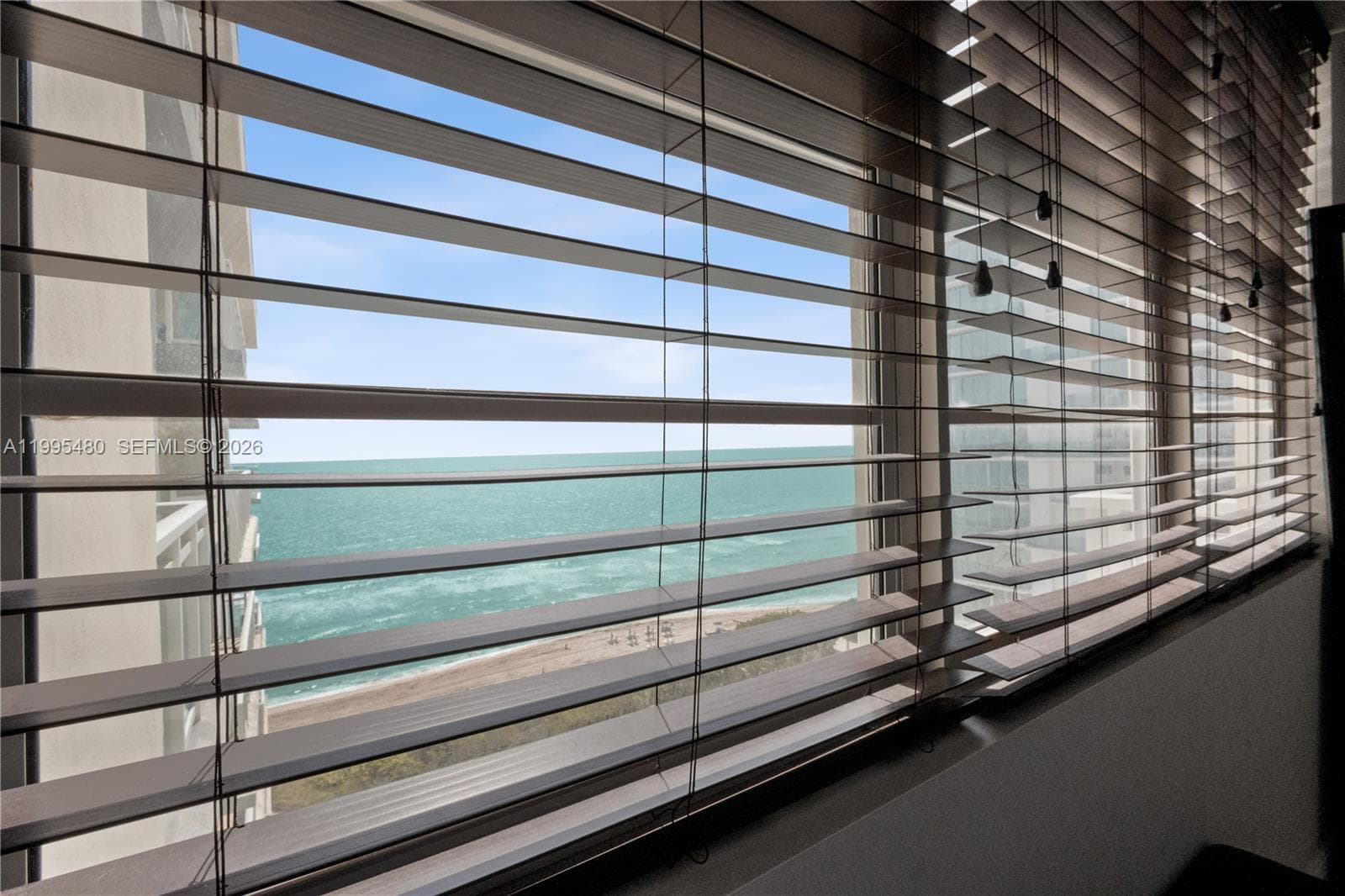 A11995480 — Miami Beach — 25