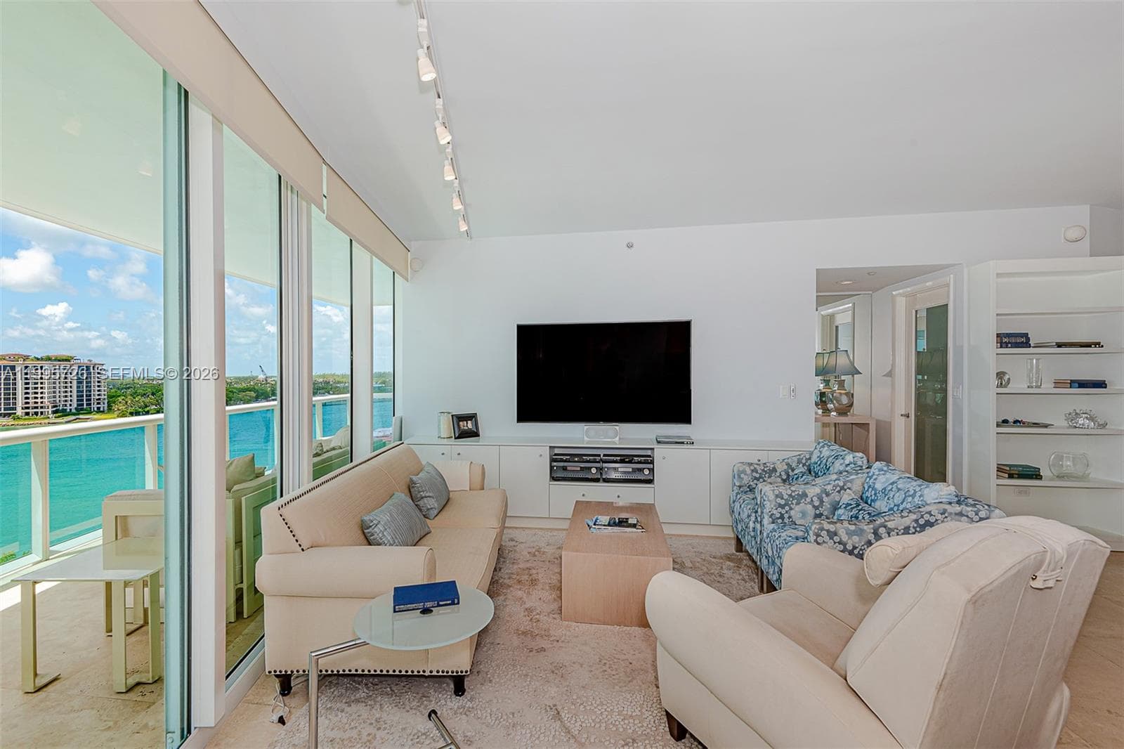 A11995726 — Miami Beach — 6