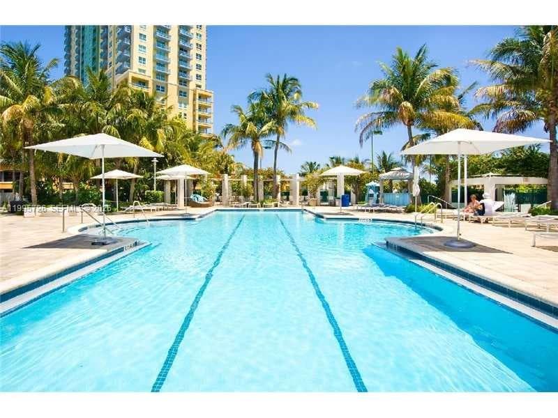 A11995726 — Miami Beach — 36