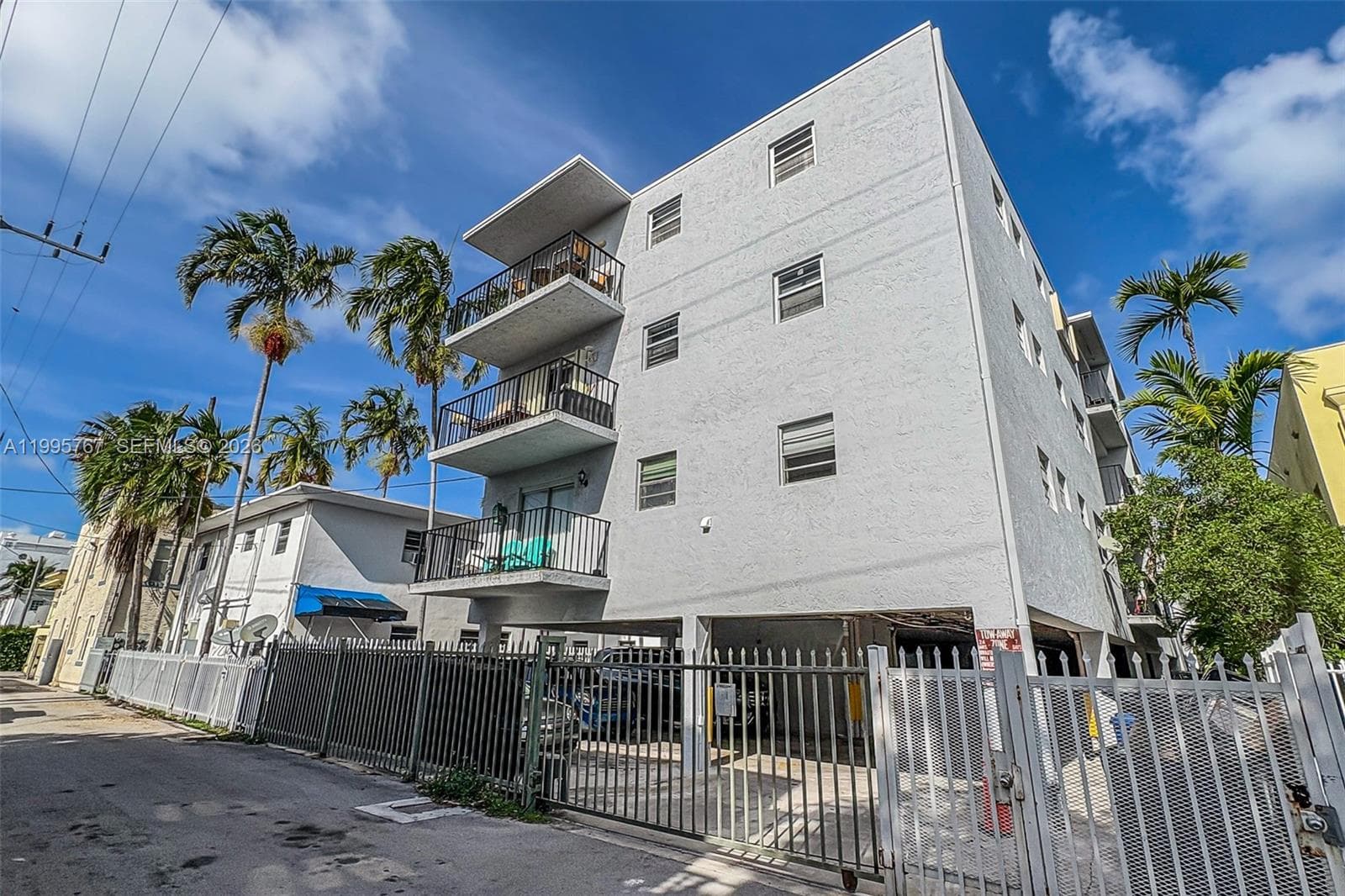 A11995767 — Miami Beach — 26