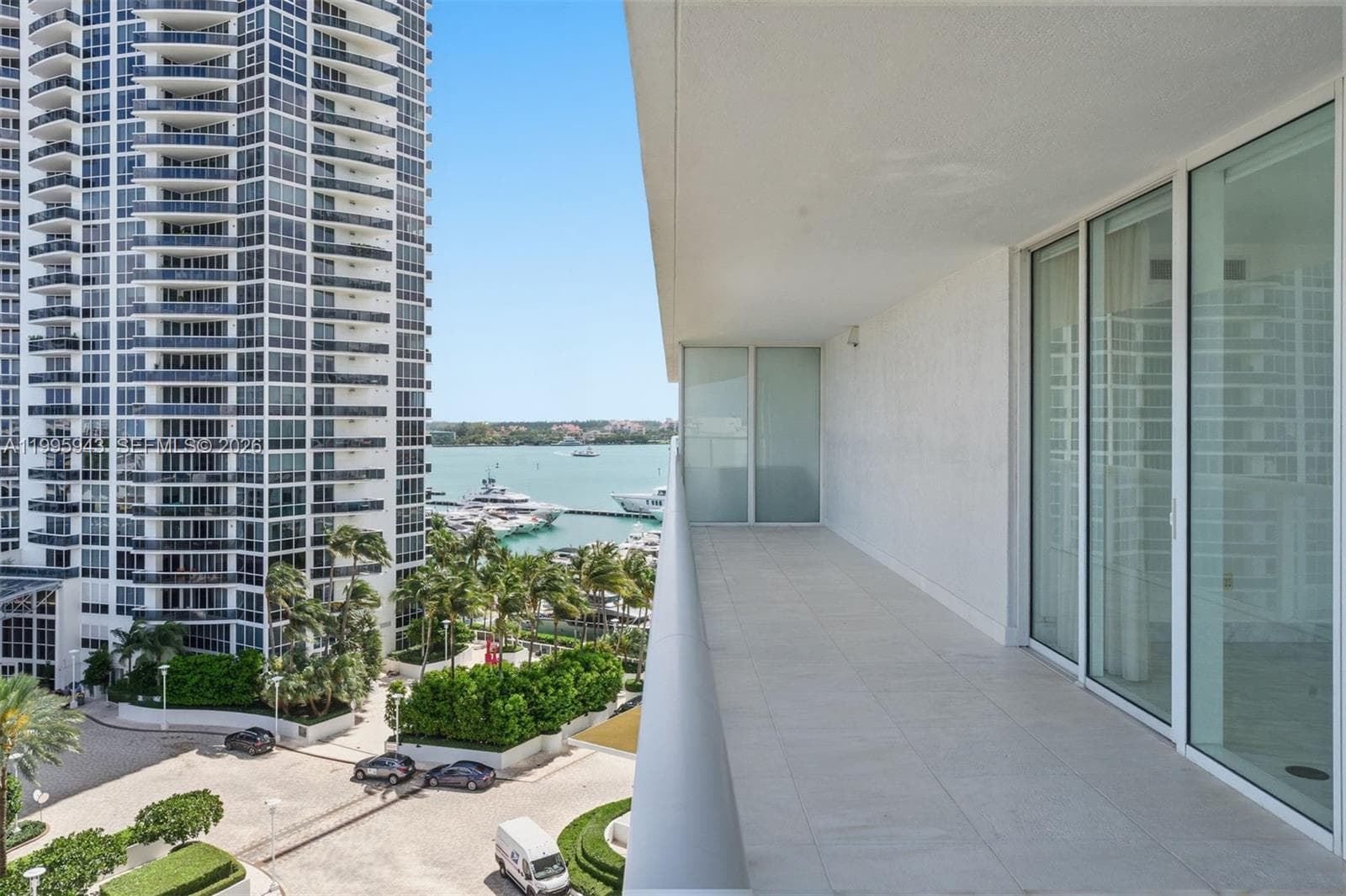 A11995943 — Miami Beach — 4