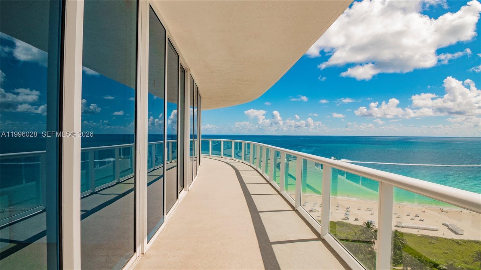 A11996028 — Miami Beach — 60