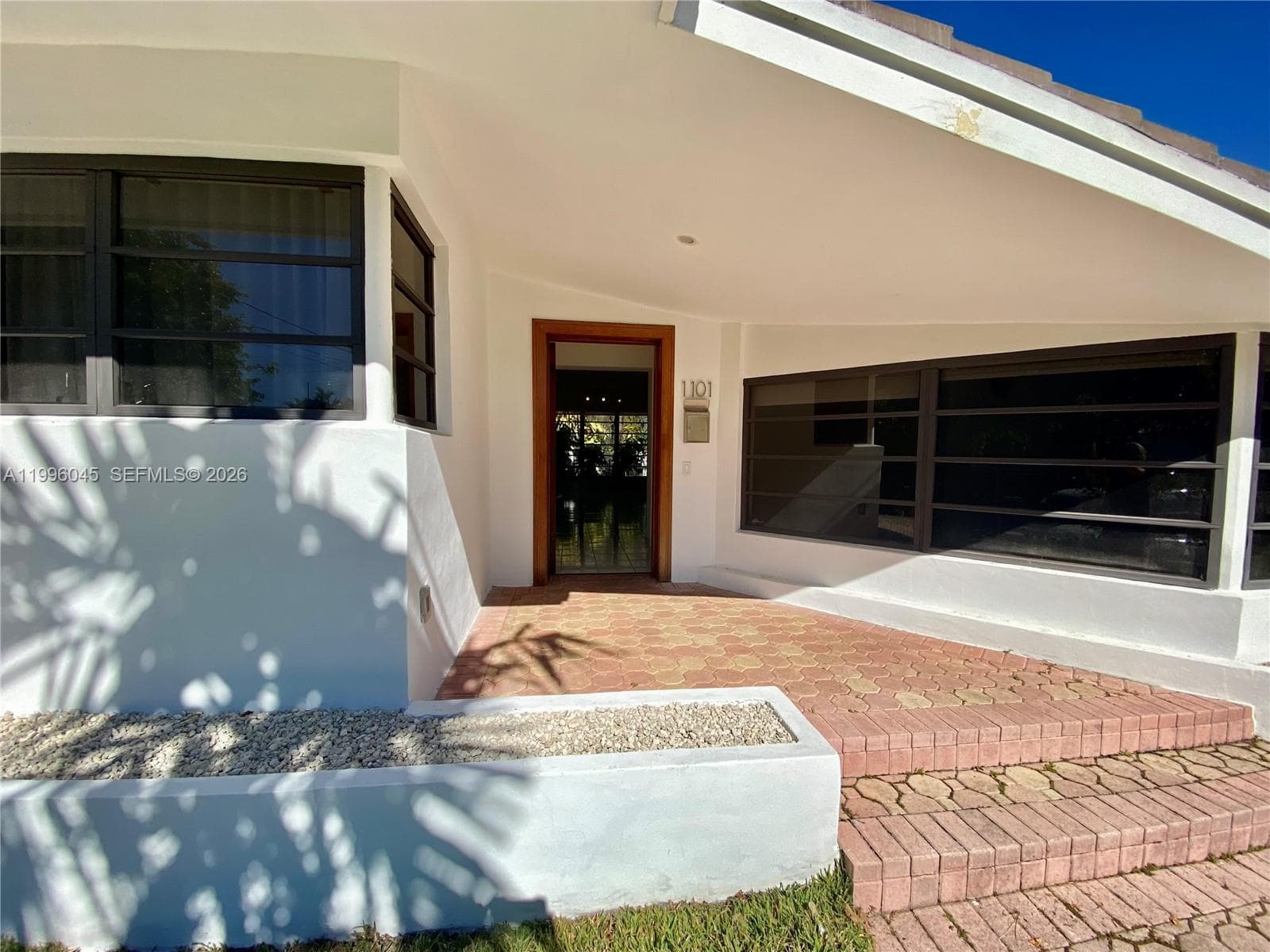 A11996045 — Miami Beach — 23